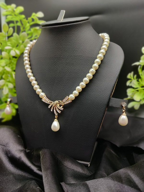 Imported Timeless Pearl Necklace
