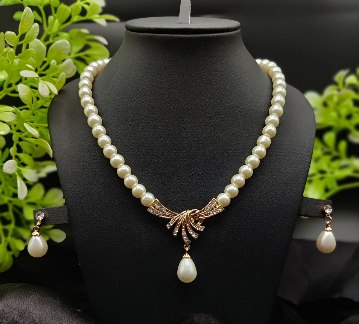 Imported Timeless Pearl Necklace